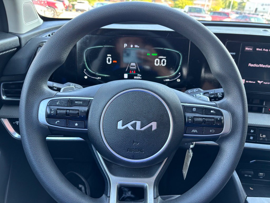 Used 2023 Kia Sportage LX AWD/4WD image 11