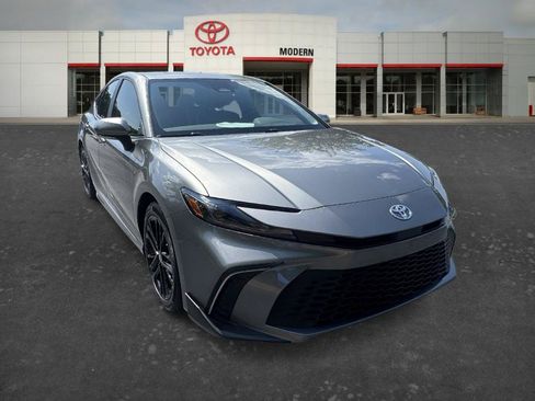 Certified 2026 Toyota Camry SE FWD image 3