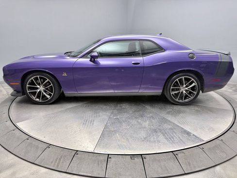 Used 2016 Dodge Challenger R/T Scat Pack w/ Leather Interior Group image 8