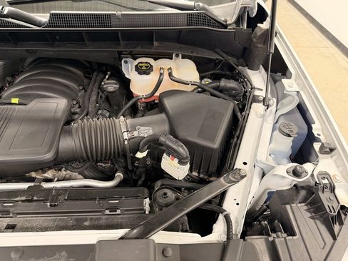 Used 2025 Chevrolet Silverado 1500 LT image 36