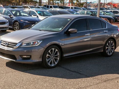 Used 2015 Honda Accord Sport image 9