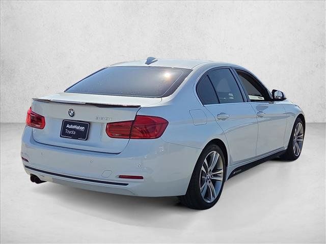 Used 2017 BMW 330i Sedan RWD image 5