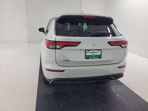 Used 2022 Mitsubishi Outlander ES AWD/4WD image 6