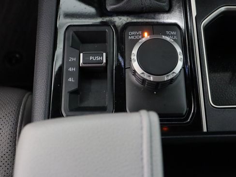 Used 2025 Toyota Tundra Limited AWD/4WD image 23