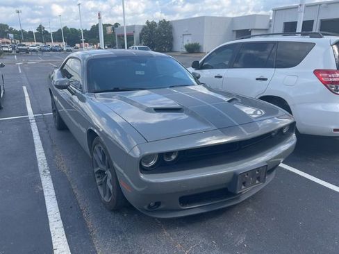 Used 2019 Dodge Challenger SXT w/ Blacktop Package RWD image 1