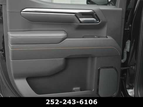 Used 2025 GMC Sierra 1500 AT4 w/ AT4 Premium Package AWD/4WD image 30