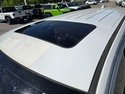 Used 2021 Dodge Durango SRT w/ Technology Group image 18