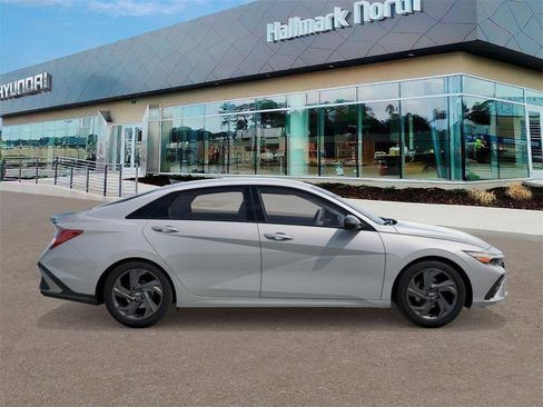 New 2026 Hyundai Elantra Sport image 7