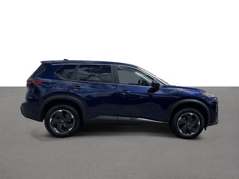Certified 2024 Nissan Rogue SV FWD image 3