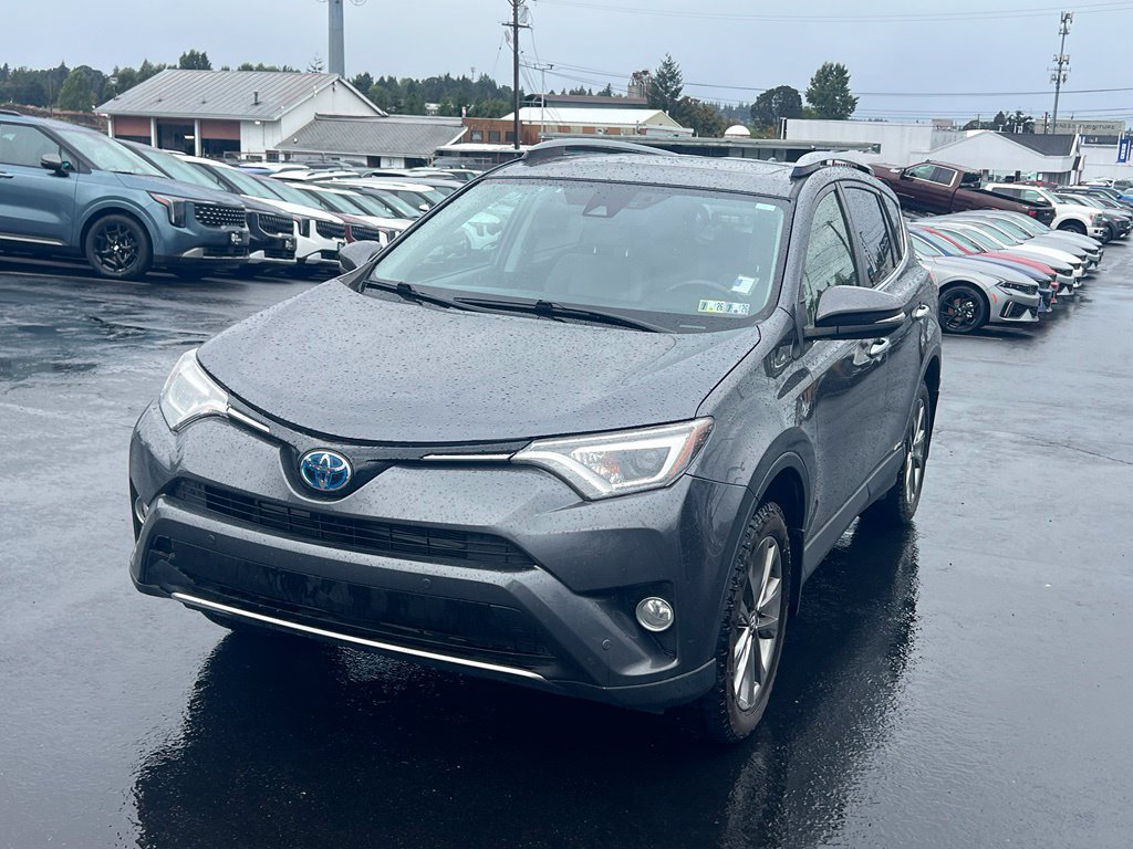 Used 2018 Toyota RAV4 Limited AWD/4WD image 3
