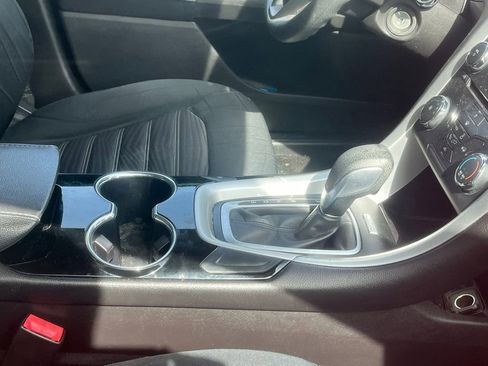 Used 2016 Ford Fusion SE FWD image 6