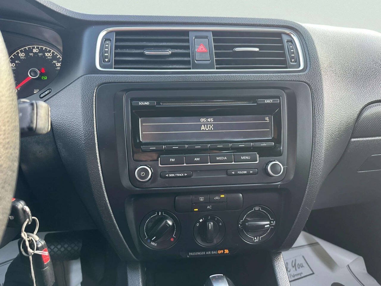 Used 2012 Volkswagen Jetta Sedan FWD image 9