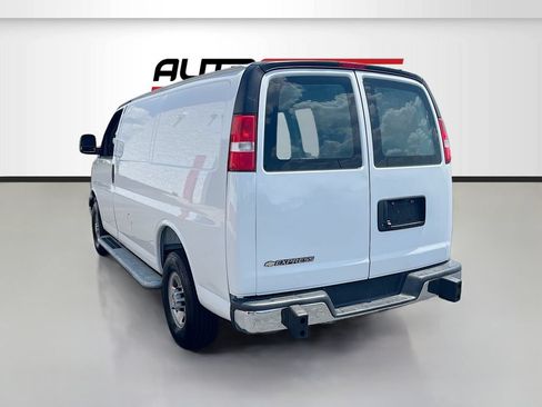 Used 2025 Chevrolet Express 2500 w/ Driver Convenience Package RWD image 6