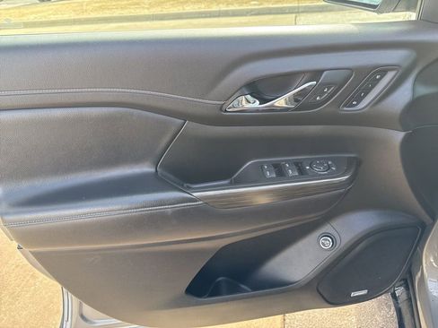 Certified 2019 GMC Acadia SLT image 34