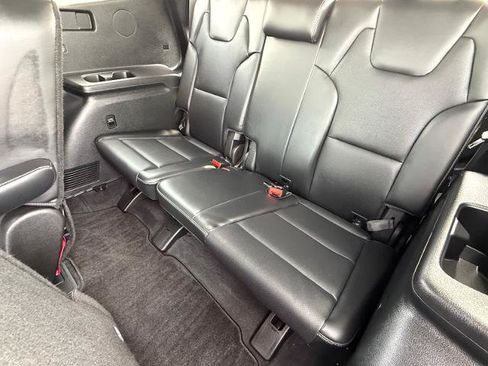 Used 2024 Kia Telluride S w/ S Sunroof Package FWD image 11