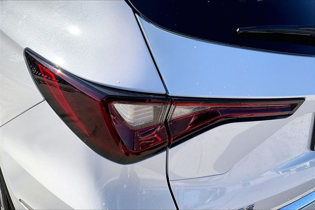Used 2026 Acura MDX SH-AWD image 36