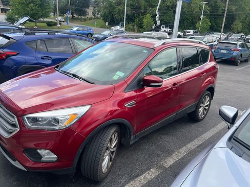 Used 2017 Ford Escape Titanium w/ Equipment Group 301A AWD/4WD image 6