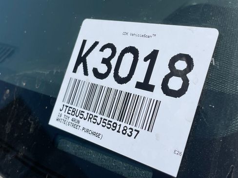 Used 2018 Toyota 4Runner TRD Off-Road Premium AWD/4WD image 14