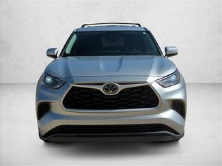Used 2022 Toyota Highlander L FWD video 2
