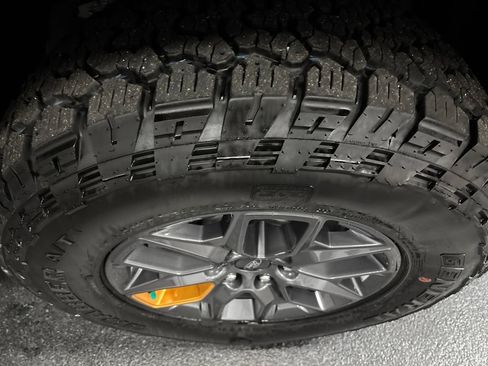 Used 2025 Ford Expedition Tremor AWD/4WD image 14