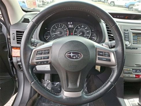 Used 2012 Subaru Outback 2.5i Limited image 17