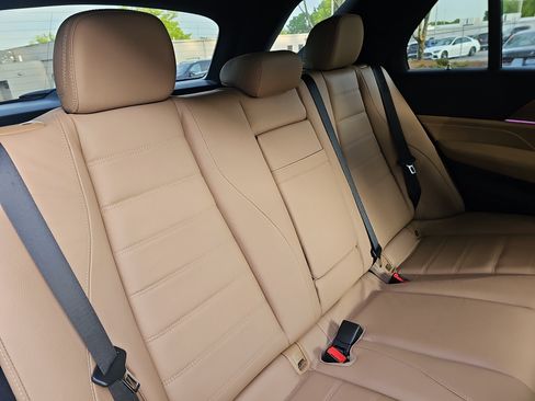 Used 2024 Mercedes-Benz GLE 350 4MATIC image 12