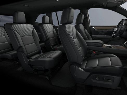 New 2026 GMC Acadia Denali w/ Super Cruise Package AWD/4WD image 39