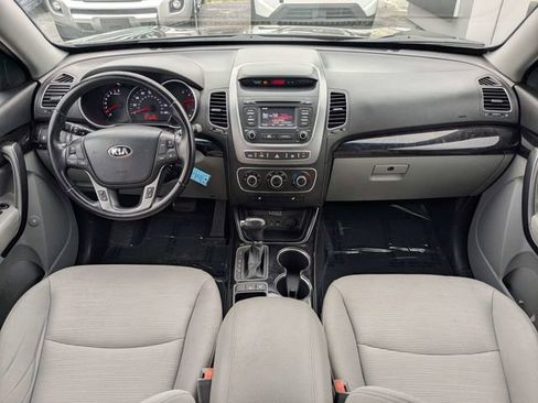 Used 2014 Kia Sorento LX AWD/4WD image 13