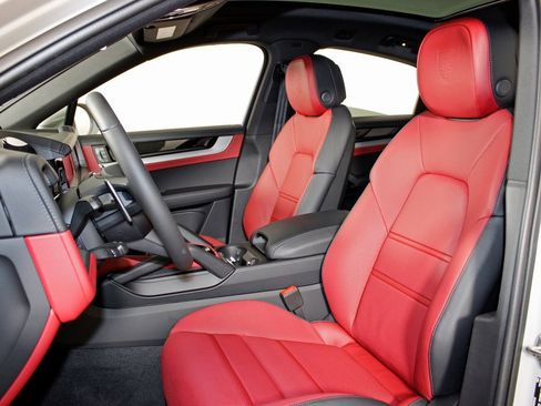 New 2026 Porsche Cayenne Coupe image 5