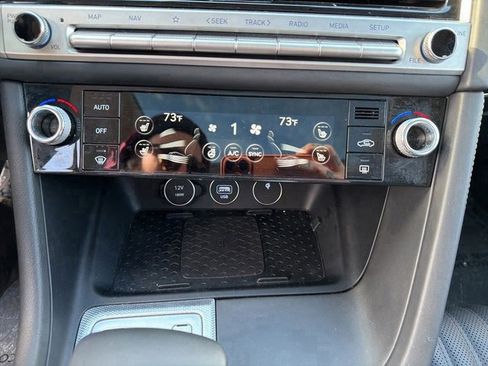 Used 2026 Genesis G70 2.5T Prestige image 27