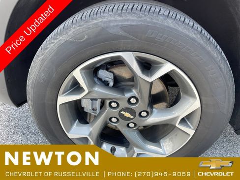 Used 2024 Chevrolet Trax LT FWD image 44
