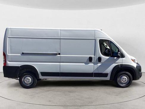 Used 2026 RAM ProMaster 2500 w/ Convenience Group FWD image 6