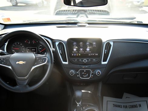Used 2022 Chevrolet Malibu LS FWD image 32