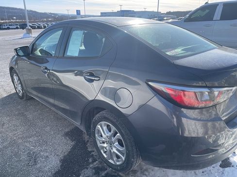 Used 2018 Toyota Yaris iA image 7
