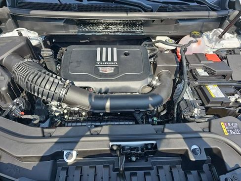 Used 2025 Cadillac XT5 Premium Luxury w/ LPO, Floor Liner Package AWD/4WD image 31