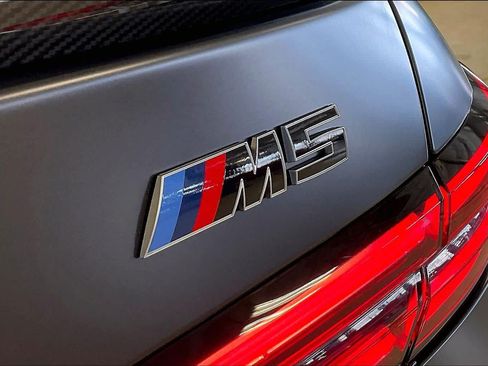 Used 2025 BMW M5 w/ Carbon Package AWD/4WD image 9