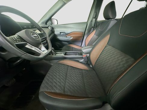 Used 2023 Nissan Kicks SR w/ Interior Electronics Package FWD image 13