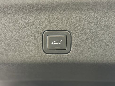 Certified 2023 Chevrolet Tahoe LT w/ LT Signature Package image 11