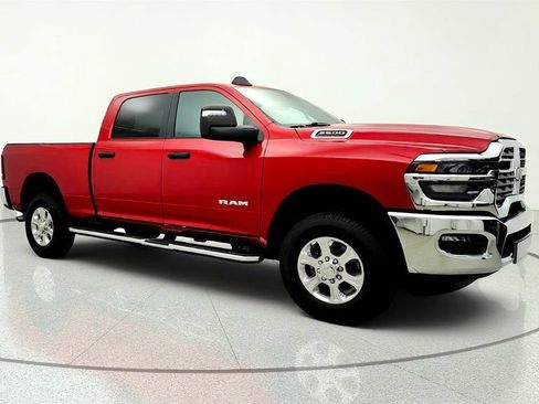 Used 2026 RAM 2500 Big Horn AWD/4WD image 3