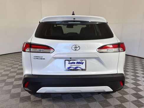 Used 2025 Toyota Corolla Cross L FWD image 10