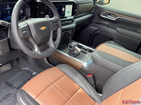 Used 2026 Chevrolet Silverado 1500 High Country RWD image 18