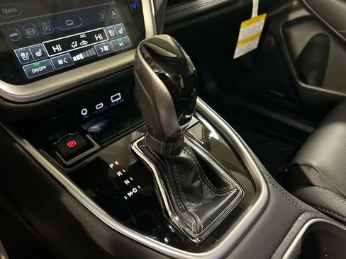 Certified 2025 Subaru Outback Touring XT w/ Popular Package #2 image 18