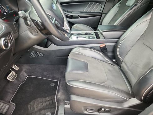 Used 2024 Ford Edge ST w/ Equipment Group 401A AWD/4WD image 8