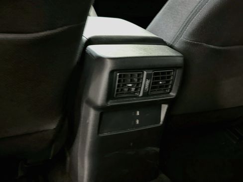 Used 2025 Toyota 4Runner SR5 AWD/4WD image 28