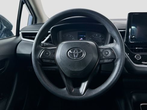 Used 2025 Toyota Corolla LE FWD image 17