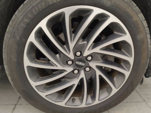 Used 2019 Lincoln Nautilus Reserve w/ Cargo Utility Package FWD image 31