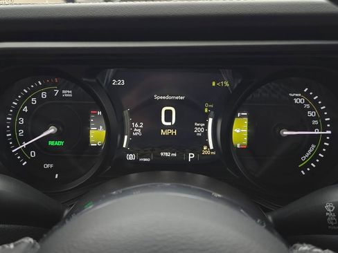 Used 2025 Jeep Wrangler Unlimited Sahara image 37