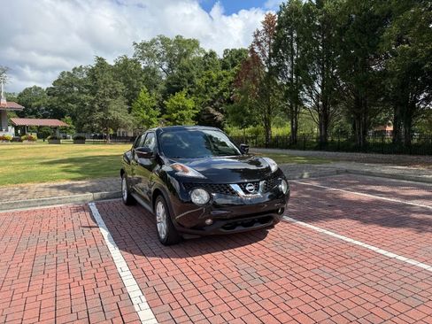 Used 2015 Nissan Juke SL image 1