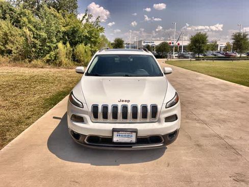Used 2016 Jeep Cherokee 75th Anniversary FWD image 7