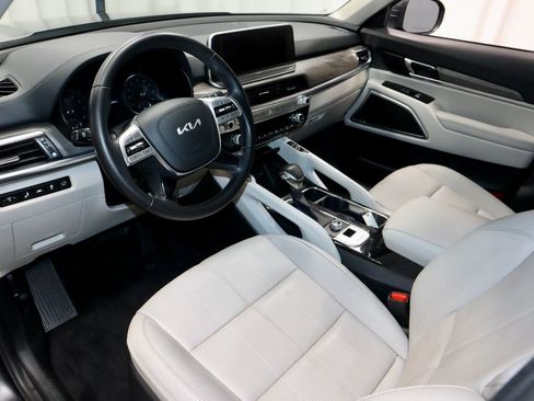 Used 2022 Kia Telluride EX w/ EX Premium Package image 26